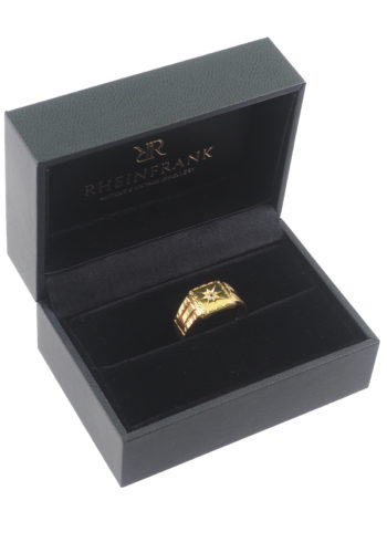 ** SOLD ** Dated 1934 - Man's ring made of 9 ct. Yellow-gold, with one Diamond in Gypsy-Setting - Image 4