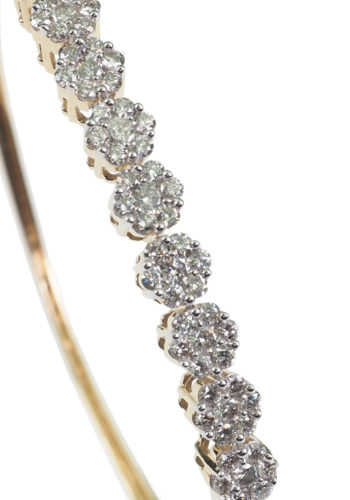 ** SOLD ** Ca. 1960 - 14 Carat Gold bangle with Diamonds, Vintage German - Image 4