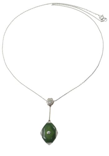 ** SOLD ** Ca. 1925 - 18 ct. Gold / Platinum Necklace with Jade & Diamonds Art déco France - Image 4