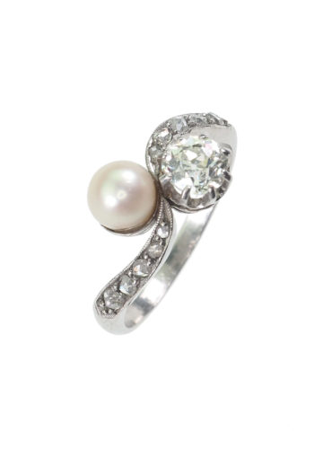 ** SOLD ** Ca. 1900 - You+Me Platinum Engagement ring, Diamonds & Pearls - Image 3