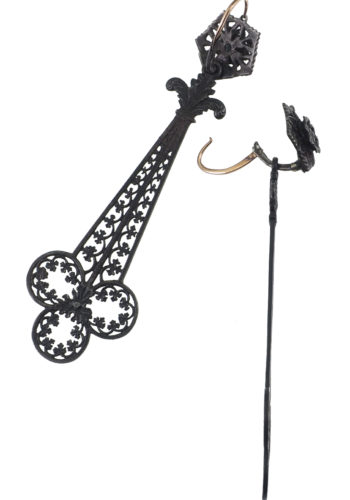 ** SOLD ** Ca. 1830 - Berlin Iron Earrings from Classicism - Image 4