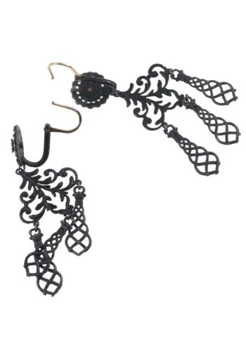 Ca. 1835 - Berlin Iron Earrings in Neo-gothic style - Image 5