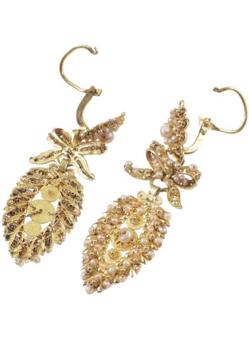 ** SOLD ** Ca. 1800 - 18 Carat Gold & Pearls Earrings, Portugisian - Image 4