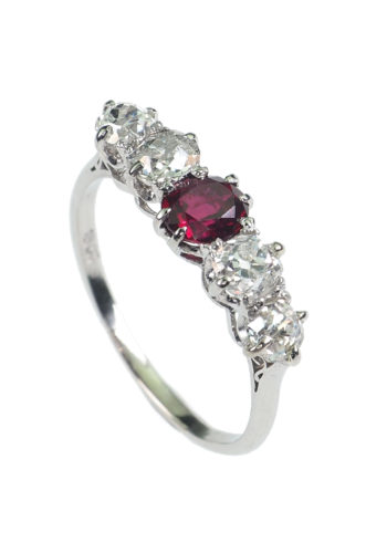 Ca. 1930 - Five stones Ring with Ruby & Diamonds - Image 3