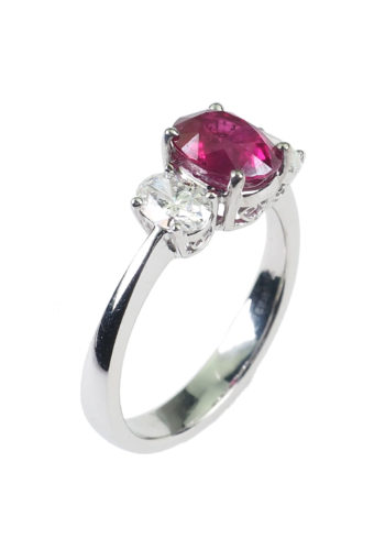 Ca. 1980 - Ruby & Brilliants Vintage Engagement ring - Image 4