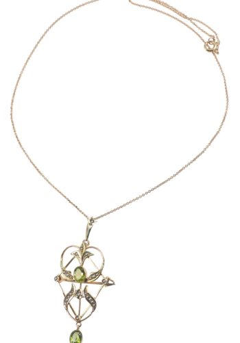 Ca. 1910 - Peridot & Pearl Gold Pendant + Chain - Image 3
