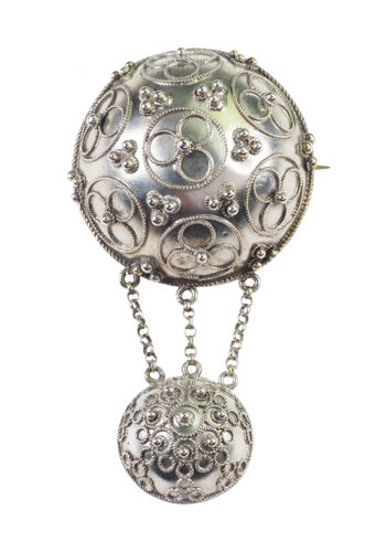 Dated 1885 - Silver Jewellery set Bracelet, Brooch & Earrings - Image 3