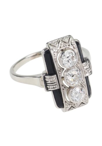 Ca. 1930 - German Gold, Diamond and Onyx Ring - Image 3