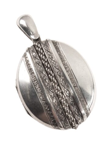 Ca. 1880 - Silver medallion with stripe motif - Image 3