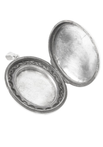 Ca. 1880 - Silver locket with hand engraving - Image 3