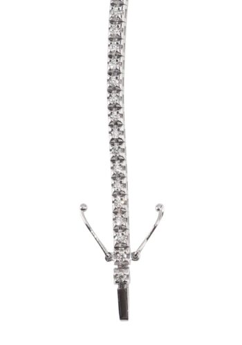 Tennis bracelet with diamonds