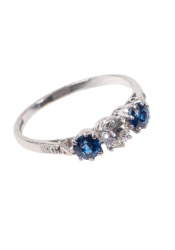 Ca. 1950 - Trilogy ring with sapphires and diamond - Image 3