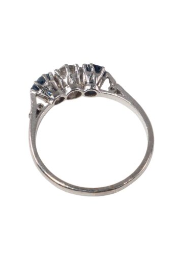 Ca. 1950 - Trilogy ring with sapphires and diamond - Image 4