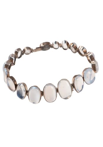 Ca. 1900 – Silver bracelet with moonstones
