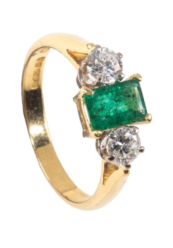 Ca. 1980 - Trilogy ring with emerald and diamonds