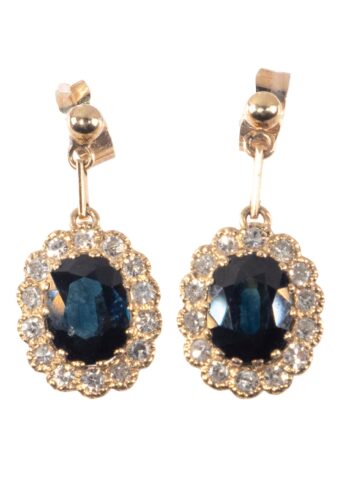 Dated 1967 – Vintage cluster earrings with sapphire and diamonds