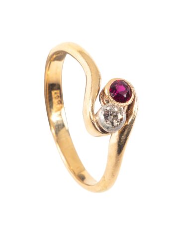 Ca. 1910 – Art Nouveau ring