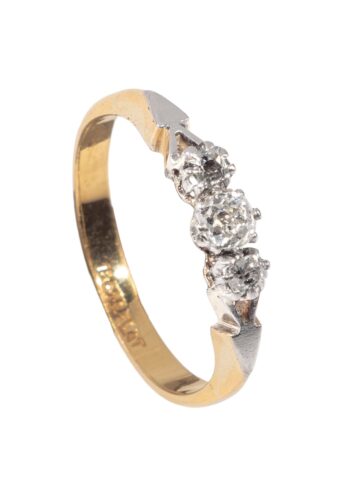 Ca. 1920 - Trilogy ring with 3 diamonds