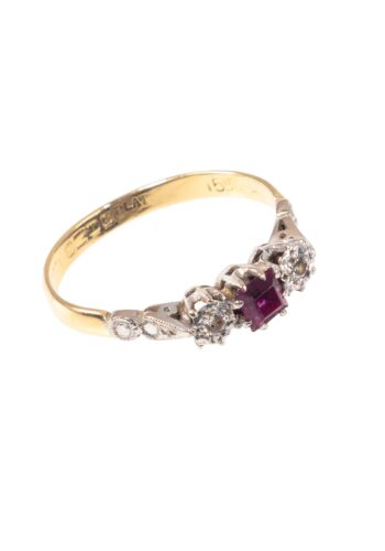 Dated 1973 - Trilogy ring with ruby & diamonds - Image 3