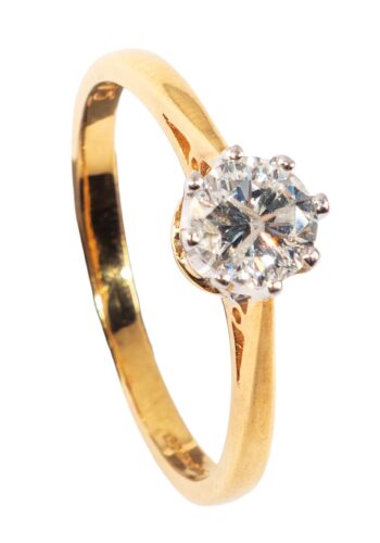 Ca. 1970 – Engagement ring with diamond solitaire