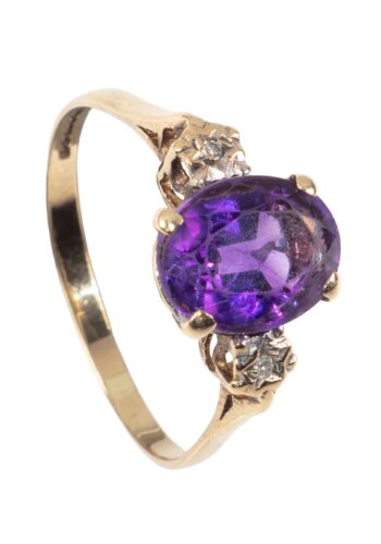 Dated 1970 - Trilogy ring with amethyst and diamonds