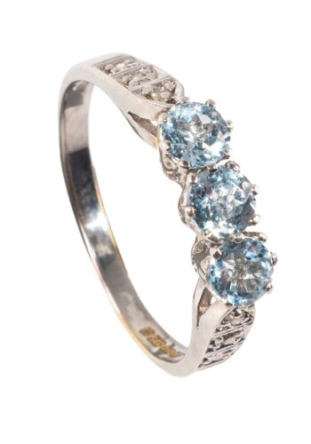 Ca. 1970 - Trilogy ring with 3 topazes