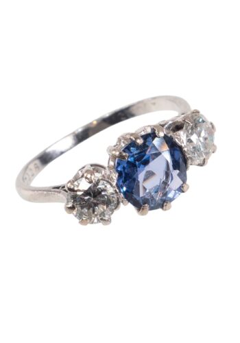 Ca. 1950 - Trilogy ring with sapphire and diamonds - Image 3