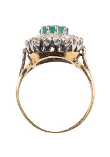 Dated 1976 - Entourage ring with emerald and diamonds - Image 5