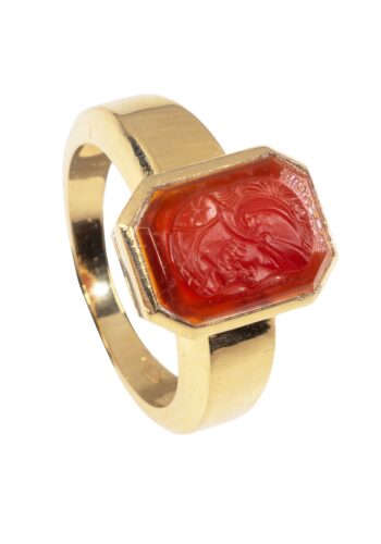 Ca. 1900 – Men´s ring/signet ring with carnelian cameo