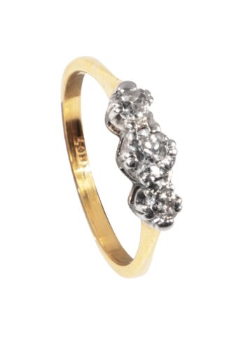 Ca. 1930 - Trilogy ring with diamonds