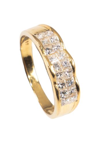 Ca. 1980 – Vintage princess cut diamond ring