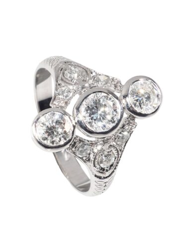 Ca. 1930 – Art déco ring with diamonds