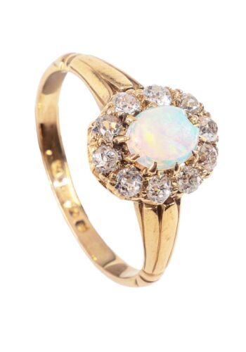 Ca. 1950 - Entourage ring with opal and diamonds