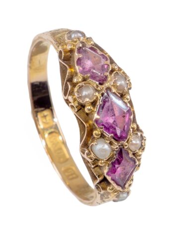 Ca. 1870 – Victorian ring with amethysts and pearls